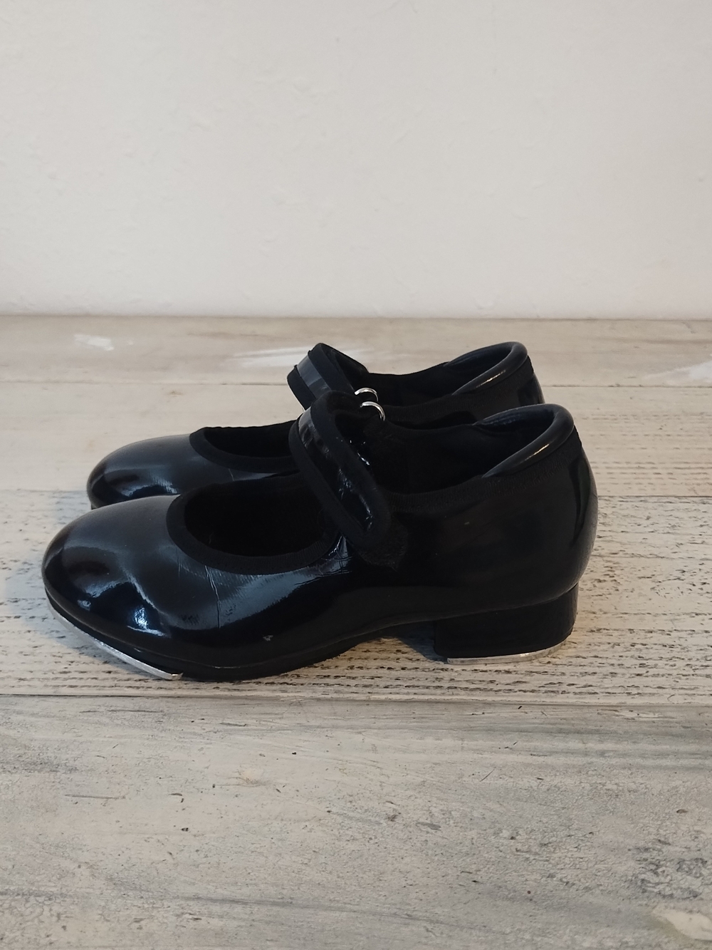 Linodes Patent Easy Strap Tap Shoes Dance shoes Girls Black 11.5 Little Kid Size